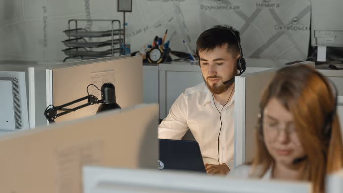 What are the benefits of using knowledge based software?