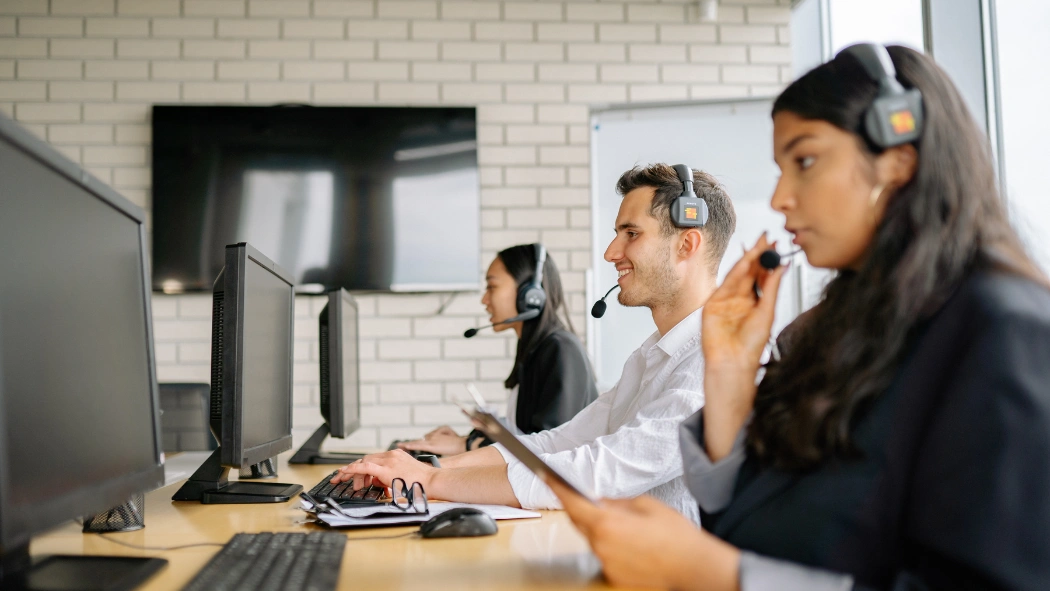 What Is a Hosted Contact Center