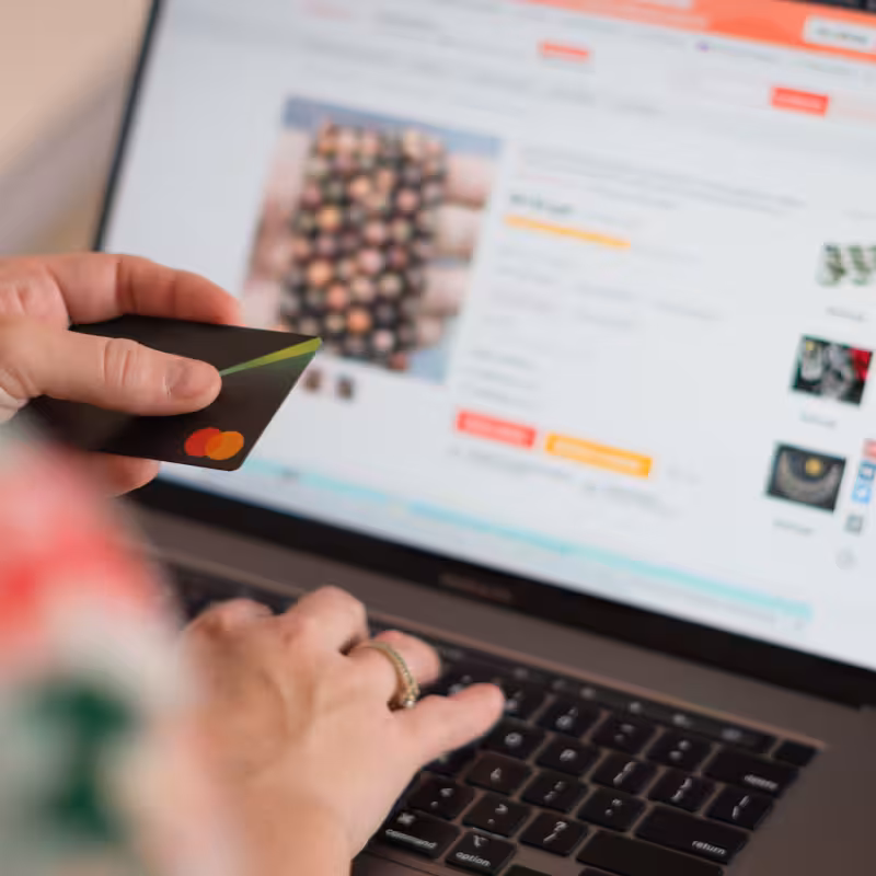 Ecommerce cross-channel customer service